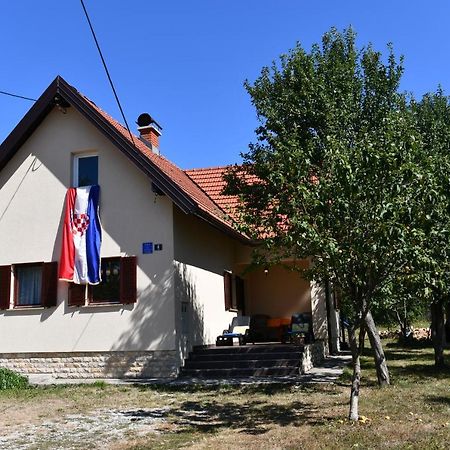 Holiday Home Matan Saborsko ภายนอก รูปภาพ