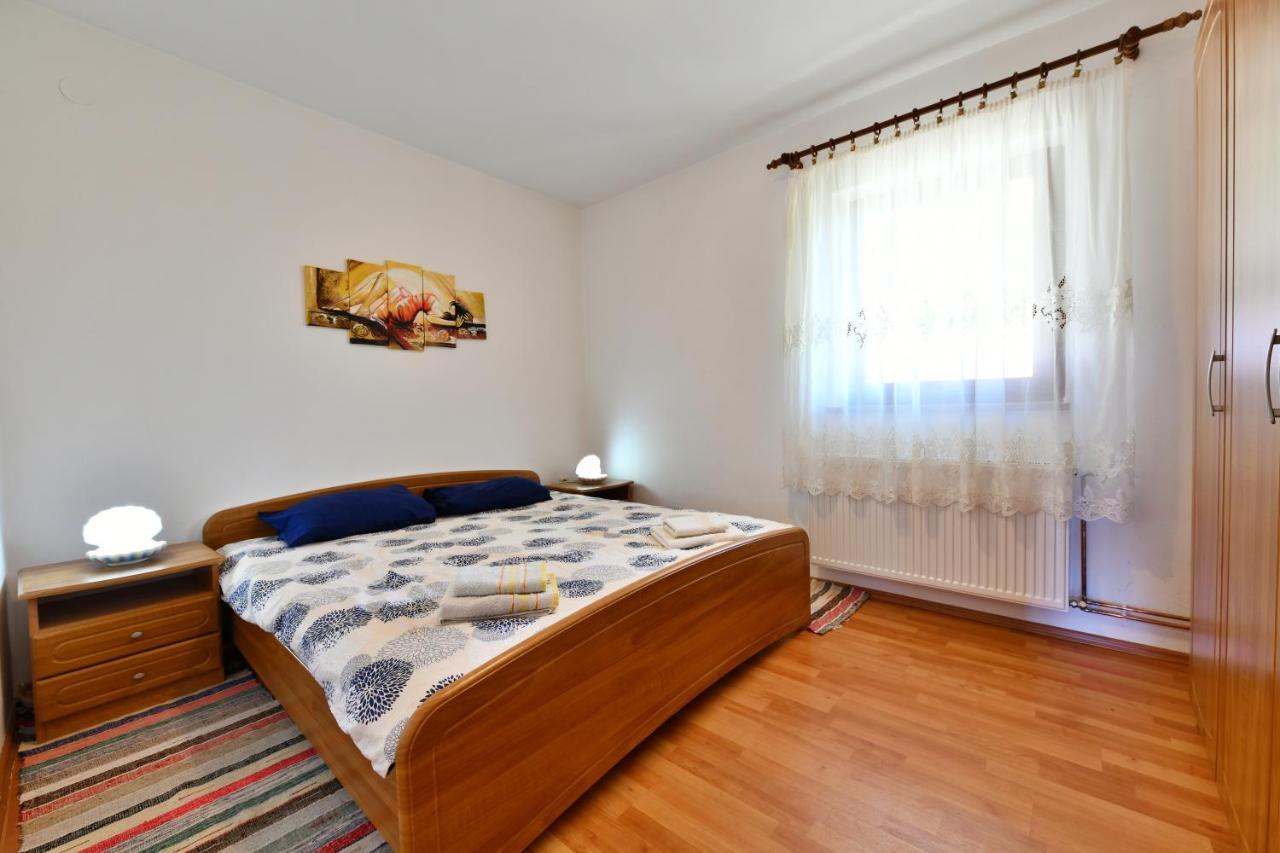 Holiday Home Matan Saborsko ภายนอก รูปภาพ